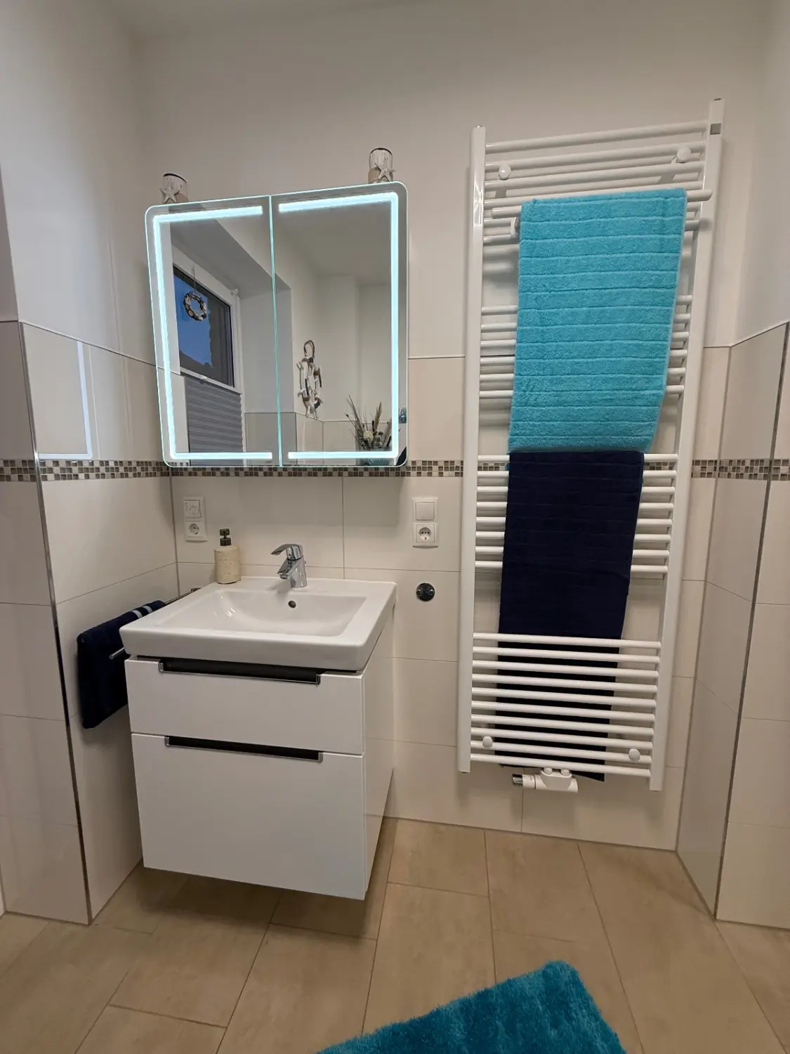Badezimmer von Ferienwohnung Heimathafen & Hafenkante