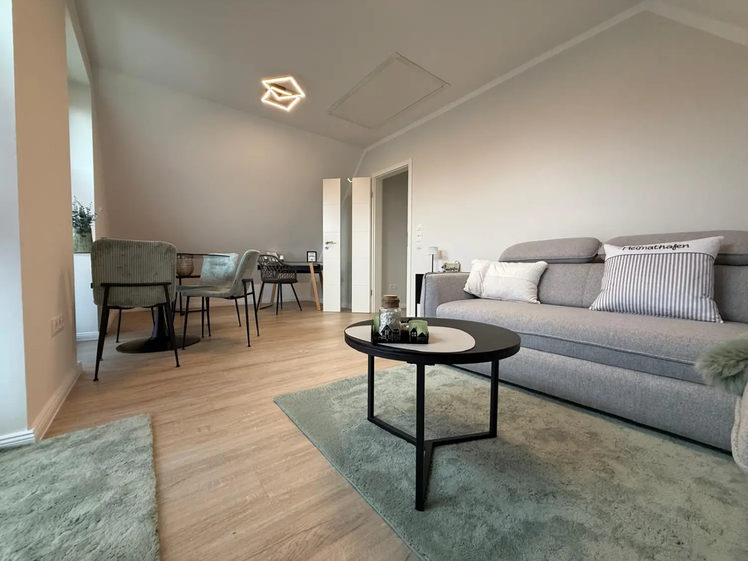 Wohnzimmer von Ferienwohnung Heimathafen & Hafenkante
